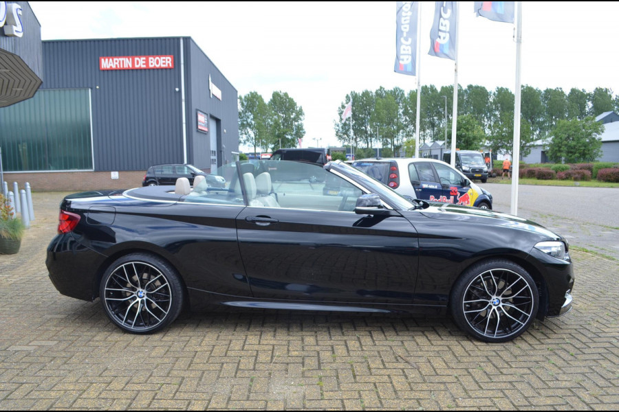 BMW 2 Serie Cabrio 220i High Exe M-sport