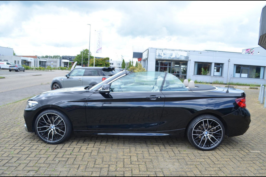 BMW 2 Serie Cabrio 220i High Exe M-sport