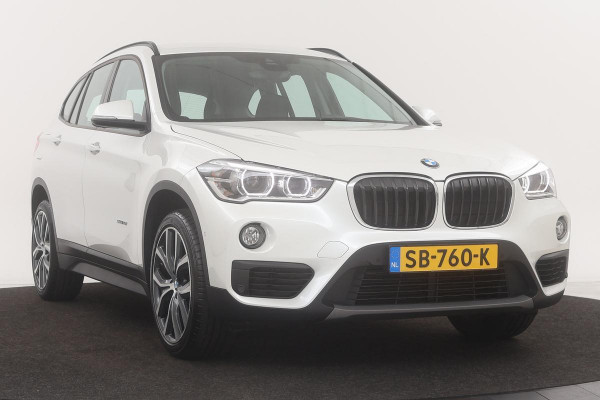 BMW X1 sDrive18i Executive | 42.400km NAP | Camera | Full LED | Navigatie | Park Assist | Climate control | Cruise control