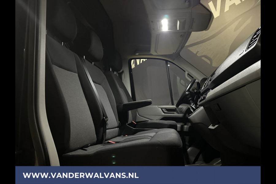 Volkswagen Crafter 35 2.0 TDI 140pk L3H3 L2H2 inrichting Euro6 Airco | 3000kg Trekhaak | Navigatie cruisecontrol, imperiaal, trap, camera, parkeersensoren, sidebars,