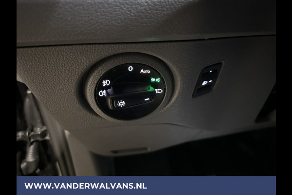 Volkswagen Crafter 35 2.0 TDI 140pk L3H3 L2H2 inrichting Euro6 Airco | 3000kg Trekhaak | Navigatie cruisecontrol, imperiaal, trap, camera, parkeersensoren, sidebars,