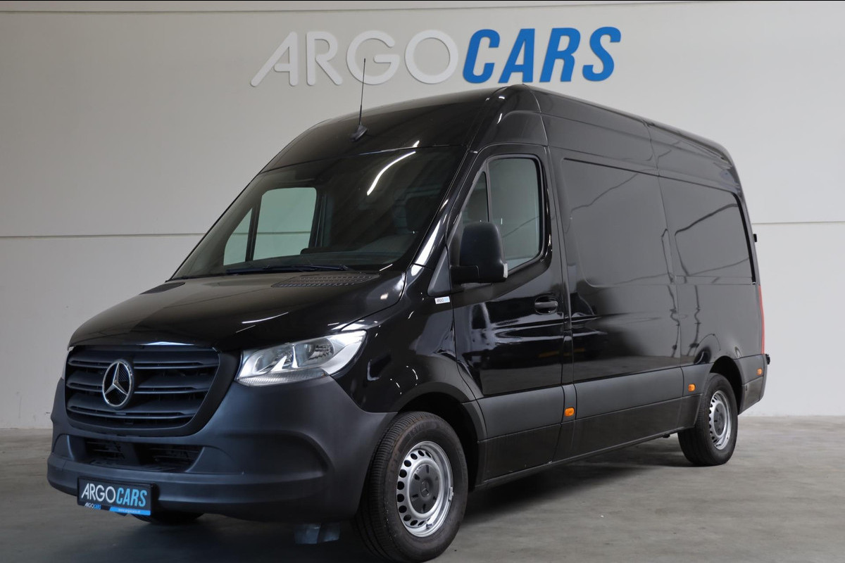 Mercedes-Benz Sprinter 314 CDI L2/H2 ZWART CAMERA CLIMA IMPERIAAL TREKHAAK PDC STOELVERWARMING TOP BUS LEASE v/a € 199,- p.m.