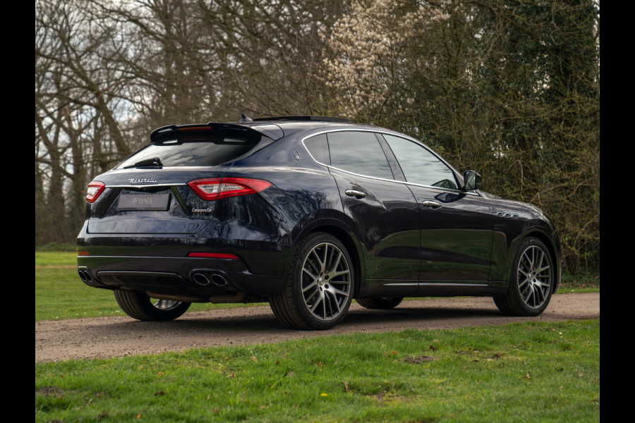 Maserati Levante 3.0 V6 S AWD GranLusso | Pano-dak | CarPlay | Harman/Kardon | Camera