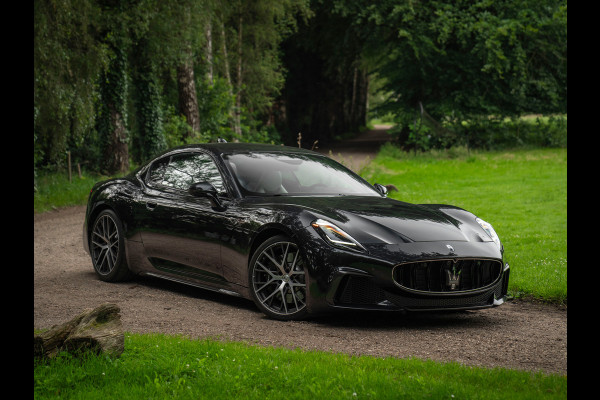 Maserati GranTurismo V6 AWD Trofeo 550pk | ADAS 2 | Sport Design Pack | Sonus Faber | Carbon