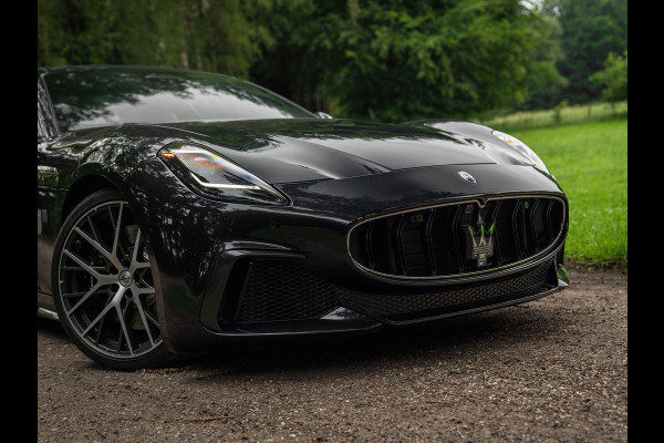 Maserati GranTurismo V6 AWD Trofeo 550pk | ADAS 2 | Sport Design Pack | Sonus Faber | Carbon