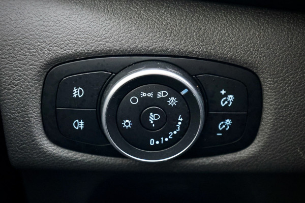 Ford Transit Custom 300 2.0 TDCI AUT | Camera | CarPlay | Cruise control | Stoelverwarming | PDC V+A | 3-Zitter | Airco | Raptor Edition