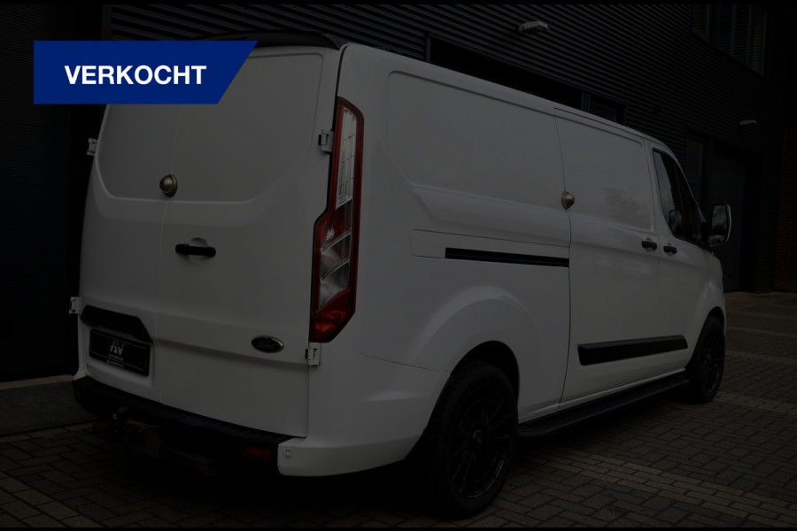 Ford Transit Custom 340 2.0 TDCI L2H1 L+R Schuifdeur | Camera | CarPlay | Lane Assist | Trekhaak | Stoelverwarming | Bedrijfswageninrichting | PDC V+A | 3-Zitter | AV EDITION