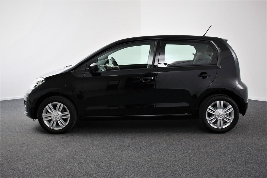 Volkswagen up! 1.0 Automaat high up! | Climate Control | Bluetooth | Lichtmetalen Velgen | 5-drs