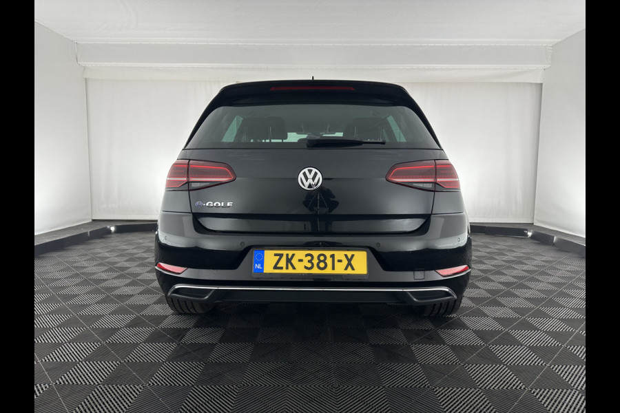 Volkswagen e-Golf Aut. (INCL.BTW) *HEAT-PUMP | ADAPTIVE-CRUISE | FULL-LED | VOLLEDER-VIENNA | DYNAUDIO | VIRTUAL-COCKPIT | KEYLESS | CAMERA | SPORT-SEATS | DAB+ | ECC | PDC | 17''ALU*