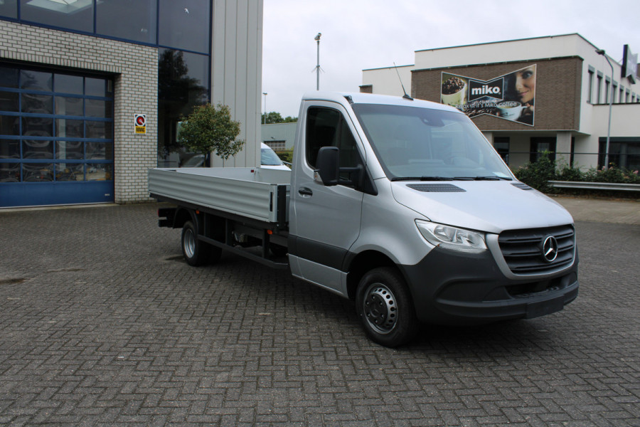 Mercedes-Benz Sprinter 517 CDI 3500kg trekgewicht, MBUX, Geveerde stoel, Etc.