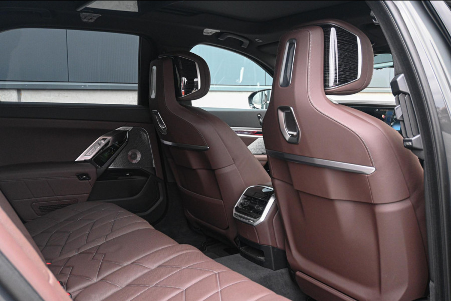 BMW 7 Serie 740d xDrive *M-Sport / Bowers & Wilkins / Panorama / Stoelventilatie / Stoelmassage / Rear-seat Entertainment / HUD*