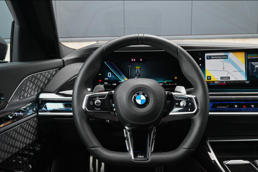 BMW 7 Serie 740d xDrive *M-Sport / Bowers & Wilkins / Panorama / Stoelventilatie / Stoelmassage / Rear-seat Entertainment / HUD*