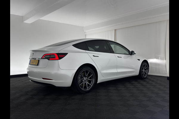 Tesla Model 3 Standard RWD Plus 60 kWh [ 3-Fase ] (INCL-BTW) Aut. *PANO | AUTO-PILOT | NAPPA-VOLLEDER | KEYLESS | FULL-LED | MEMORY-PACK | SURROUND-VIEW | DAB | APP-CONNECT | VIRTUAL-COCKPIT | LANE-ASSIST | COMFORT-SEATS | 18"ALU*