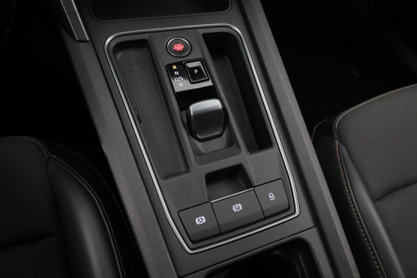 CUPRA Leon Sportstourer 1.4 e-Hybrid VZ Business 204 pk Automaat (DSG) | Navigatie | Parkeersensoren achter | Adaptieve cruise control | Stoelverwarming | LED koplampen |