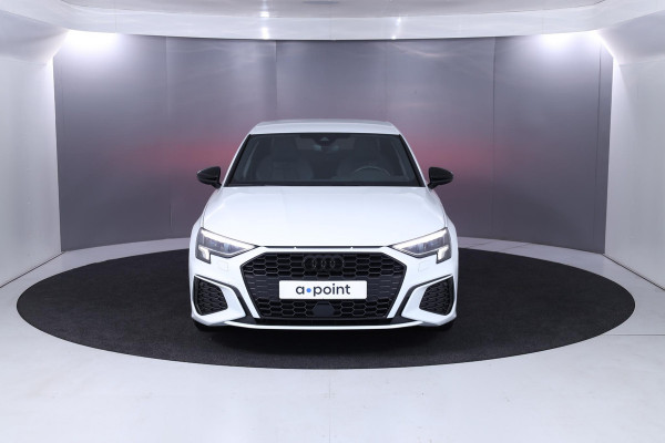 Audi A3 Limousine 30 TFSI edition one 110 pk S-tronic | Verlengde garantie | Navigatie | Trekhaak | Parkeersensoren achter | Adaptieve cruise control | S-line |