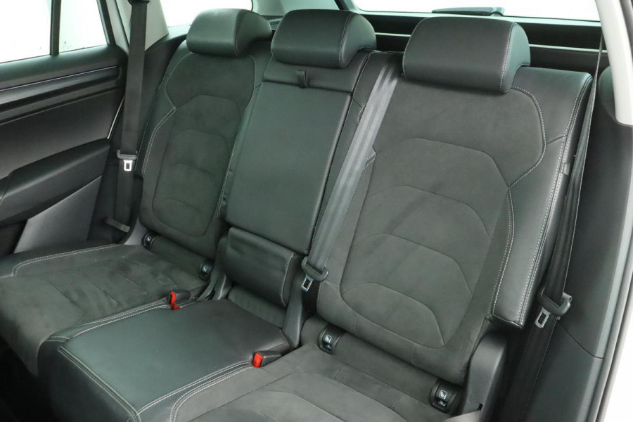 Škoda Kodiaq 1.5 TSI Business Edition | Adaptive cruise | Stoelverwarming | Carplay | Leder/Alcantara | Camera | Full LED | Dodehoek detectie