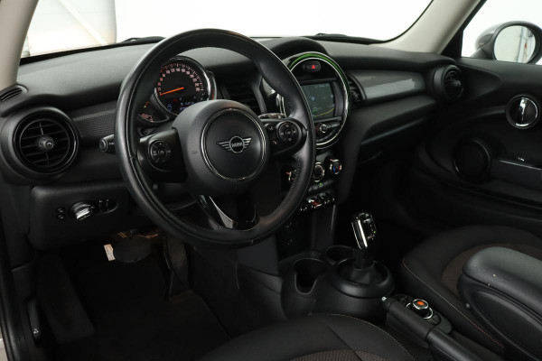 MINI Cooper 1.5 Salt | Automaat | Carplay | Navigatie | Cruise control | Airco | Bluetooth | Sportstuur | Bluetooth