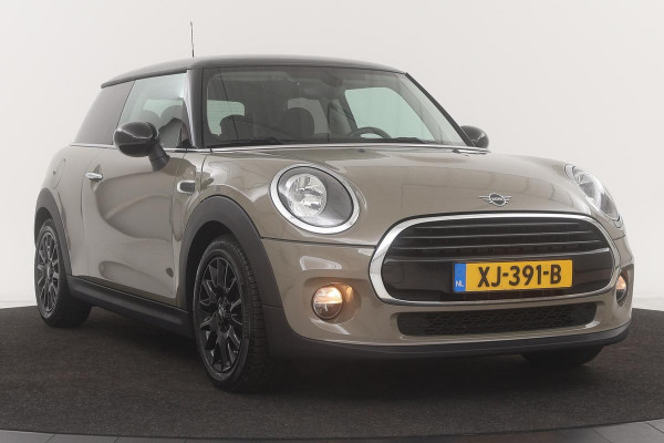 MINI Cooper 1.5 Salt | Automaat | Carplay | Navigatie | Cruise control | Airco | Bluetooth | Sportstuur | Bluetooth