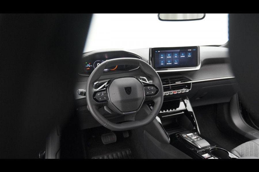 Peugeot 2008 PureTech 130 EAT8 Allure | Facelift | Midden September | 360 Camera | Dodehoekdetectie | Stoelverwarming | Apple Carplay