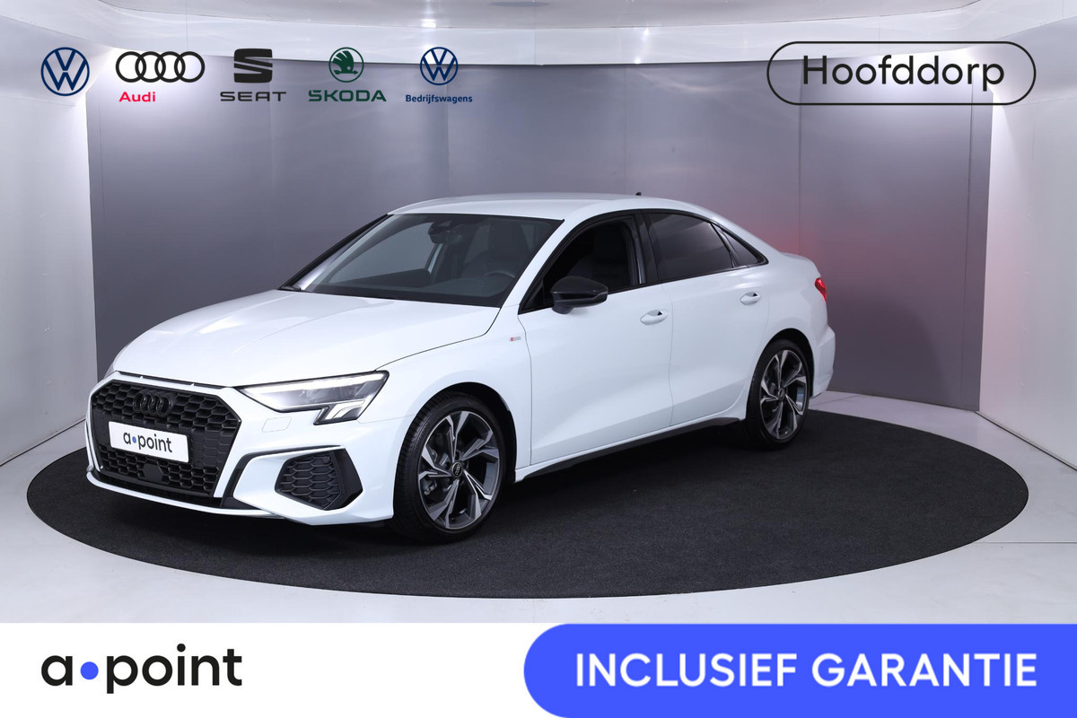 Audi A3 Limousine 30 TFSI edition one 110 pk S-tronic | Verlengde garantie | Navigatie | Trekhaak | Parkeersensoren achter | Adaptieve cruise control | S-line |