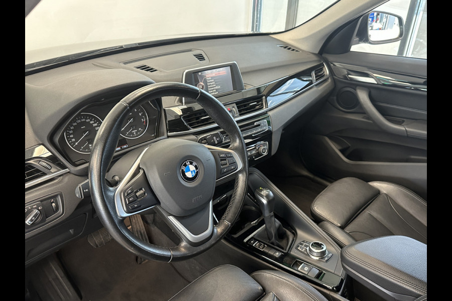 BMW X1 xDrive25i Centennial High Executive 19LMV Navigatie Leder interieur. 231 PK