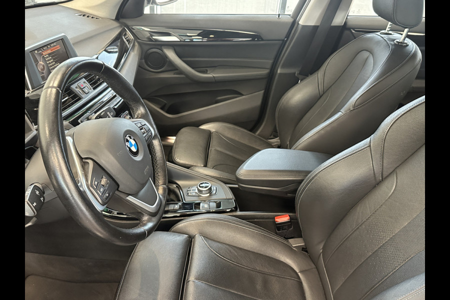 BMW X1 xDrive25i Centennial High Executive 19LMV Navigatie Leder interieur. 231 PK