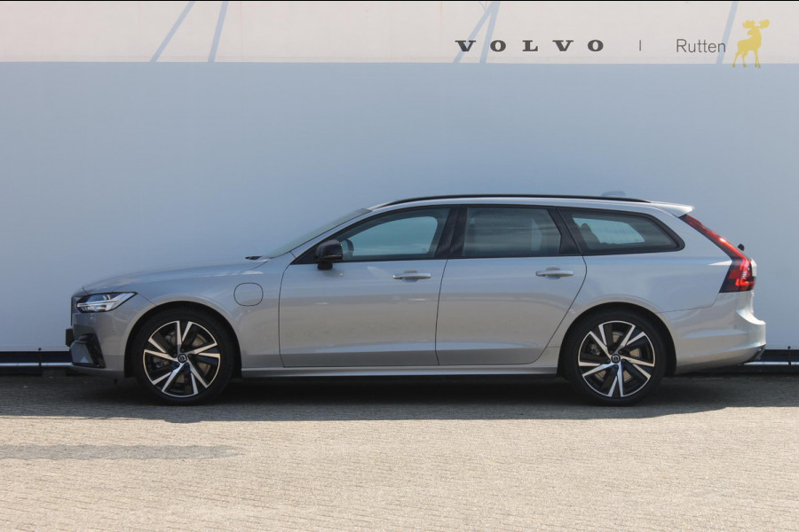 Volvo V90 T6 350PK Recharge AWD Ultimate Dark Head-up Display / Panoramisch schuif-kanteldak / Bowers@Wilkins Audio Installatie / Luchtvering / Trekhaak