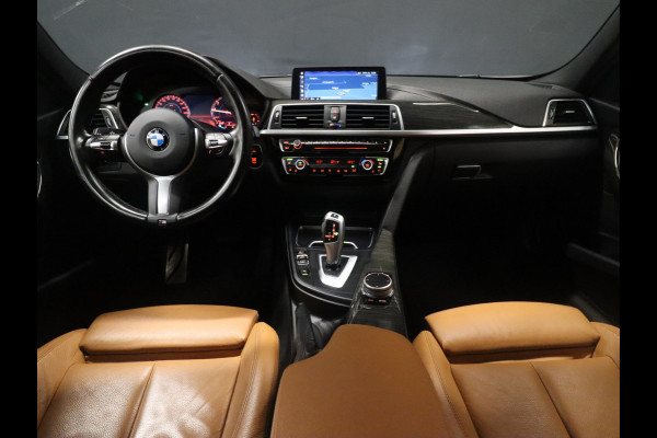 BMW 3 Serie Touring 318i M Sport [SCHUIFKANTELDAK, DIGITAL DASH, M-STUUR, VOL LEDER, PDC, STOELVERWARMING, CRUISE, NAVIGATIE, NIEUWSTAAT]