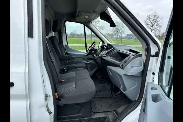 Ford Transit 350 2.0 TDCI 131pk L2H2 3Pers. Airco Navigatie SYNC3 Trekhaak(2750kg!) Camera Lengte 3 hoogte 2 Trend 385Nm/1500trpm