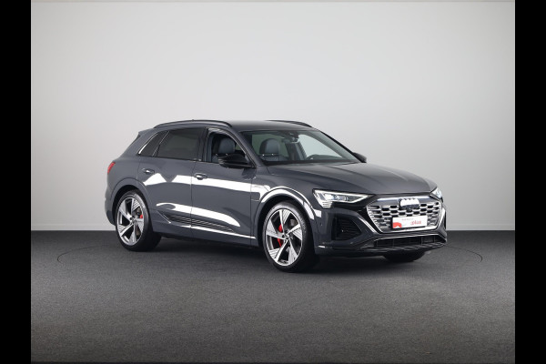 Audi Q8 e-tron 50 quattro S Edition 95 kWh 340 pk S-tronic | Verlengde garantie | Navigatie | Parkeersensoren (Park assist) | Rondomzichtcamera | 22" lichtmetalen velgen |