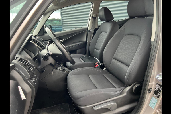 Hyundai ix20 1.6i Premium | Navigatie | Camera | Stoelverwarming | Stuurwielverwarming | Cruise Control | Parkeersensoren |