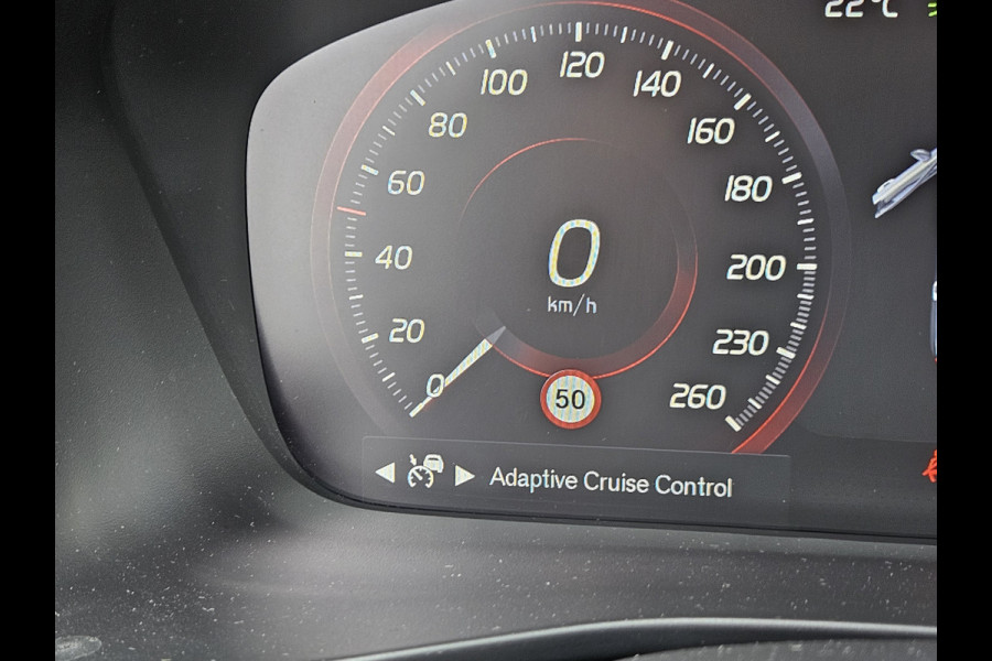 Volvo XC40 T5 Recharge R-Design Plug In Hybrid 261pk | Panodak | Trekhaak af Fabriek | Adaptive Cruise | Alcantara Sportstoelen Memory | Apple Carplay | Pilot Assist | 19 "L.M |