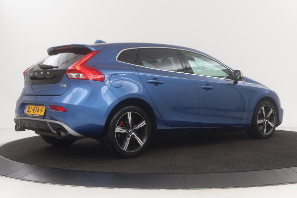 Volvo V40 2.0 T4 Sport | Automaat | Stoelverwarming | Full LED | Alcantara | Camera | Navigatie | Bluetooth | PDC | R-Design