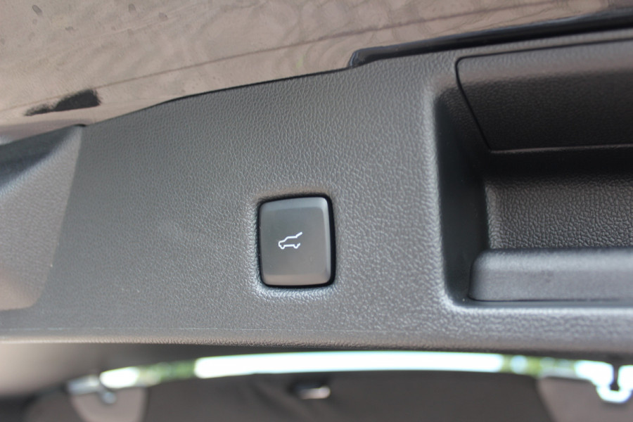 Ford Kuga 2.5 PHEV ST-Line X | Panoramadak | 20 inch | B&O | BLIS | Head-Up | Navigatie