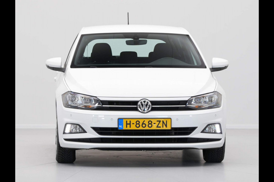 Volkswagen Polo 1.0 TSI 95pk Comfortline Business Navigatie Clima Pdc Trekhaak 88