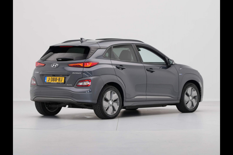 Hyundai Kona EV Premium 64 kWh Stoelventilatie Schuifdak Camera Stuurverwarming 332