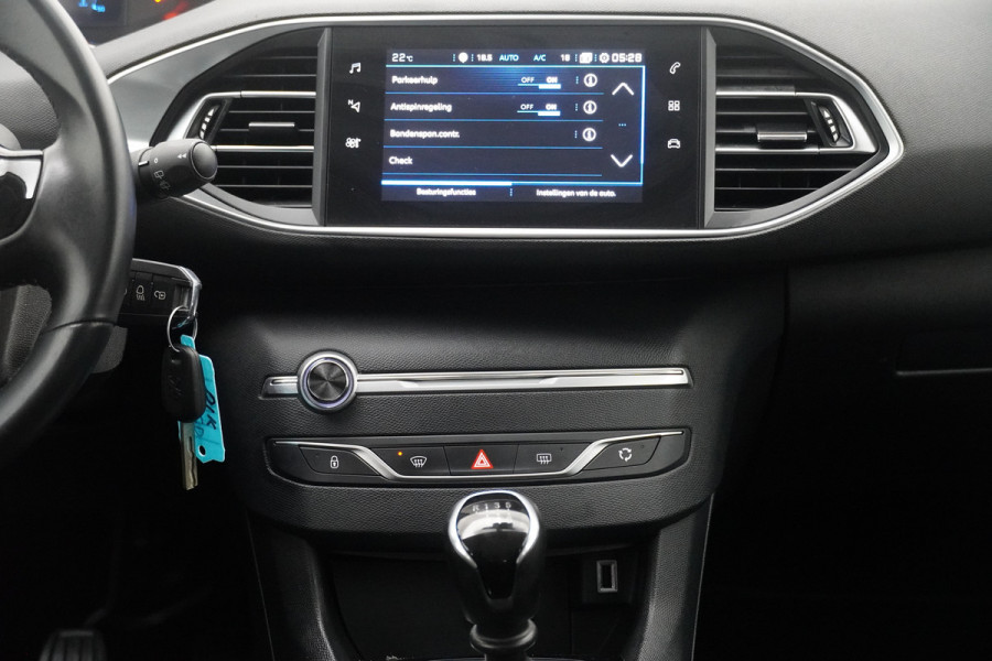 Peugeot 308 BWJ 2021 / 1.2 PT 111 PK Active Pack | NWE APK! / Virtual cockpit / Clima / Trekhaak / Carplay / DAB / Cruise / Navi / PDC / LMV