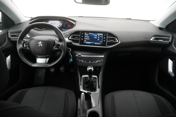 Peugeot 308 BWJ 2021 / 1.2 PT 111 PK Active Pack | NWE APK! / Virtual cockpit / Clima / Trekhaak / Carplay / DAB / Cruise / Navi / PDC / LMV