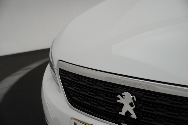 Peugeot 308 BWJ 2021 / 1.2 PT 111 PK Active Pack | NWE APK! / Virtual cockpit / Clima / Trekhaak / Carplay / DAB / Cruise / Navi / PDC / LMV