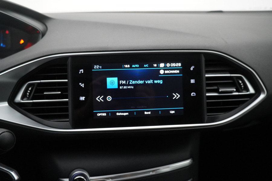 Peugeot 308 BWJ 2021 / 1.2 PT 111 PK Active Pack | NWE APK! / Virtual cockpit / Clima / Trekhaak / Carplay / DAB / Cruise / Navi / PDC / LMV