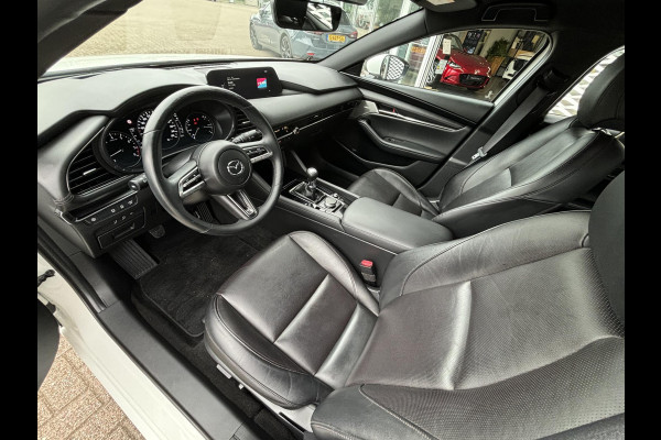 Mazda 3 2.0 e-SkyActiv-X M Hybrid 180 Comfort met Bose | LEDER | RADAR CRUISE | NAVIGATIE | BTW AUTO |