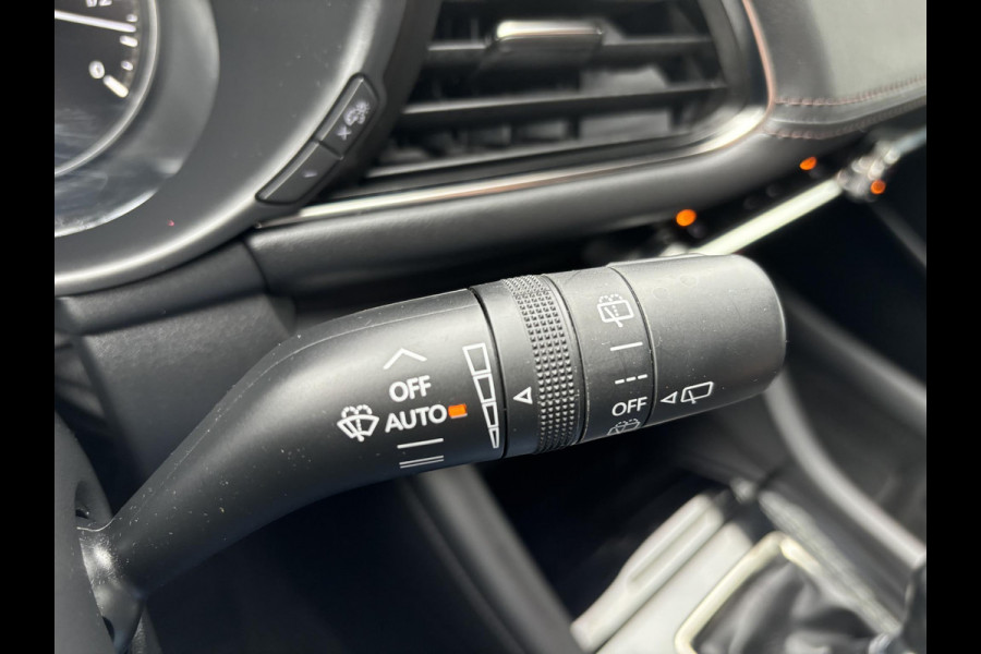 Mazda 3 2.0 e-SkyActiv-X M Hybrid 180 Comfort met Bose | LEDER | RADAR CRUISE | NAVIGATIE | BTW AUTO |
