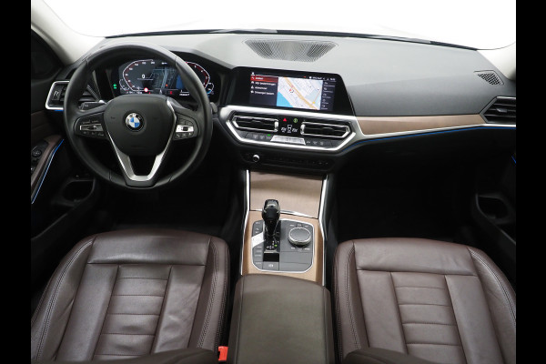 BMW 3 Serie Touring 330e | Leder | Carplay | Camera | Trekhaak