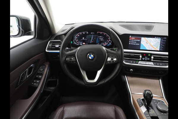 BMW 3 Serie Touring 330e | Leder | Carplay | Camera | Trekhaak