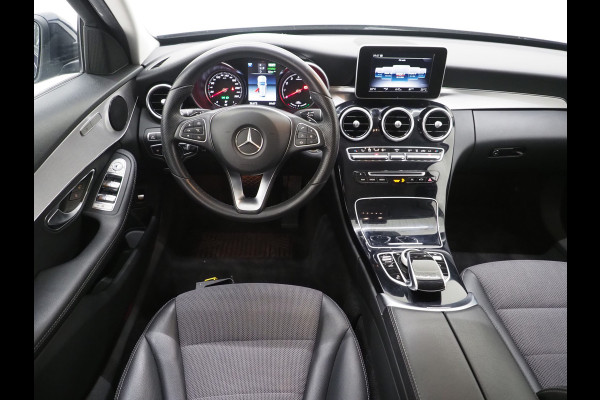 Mercedes-Benz C-Klasse Estate 350 e Premium | Luchtvering | Camera | Stoelverwarming | LED
