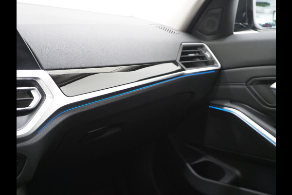 BMW 3 Serie Touring 330e xDrive High Executive | Head UP | Camera | Sportstoelen | Sfeerverlichting | Keyless