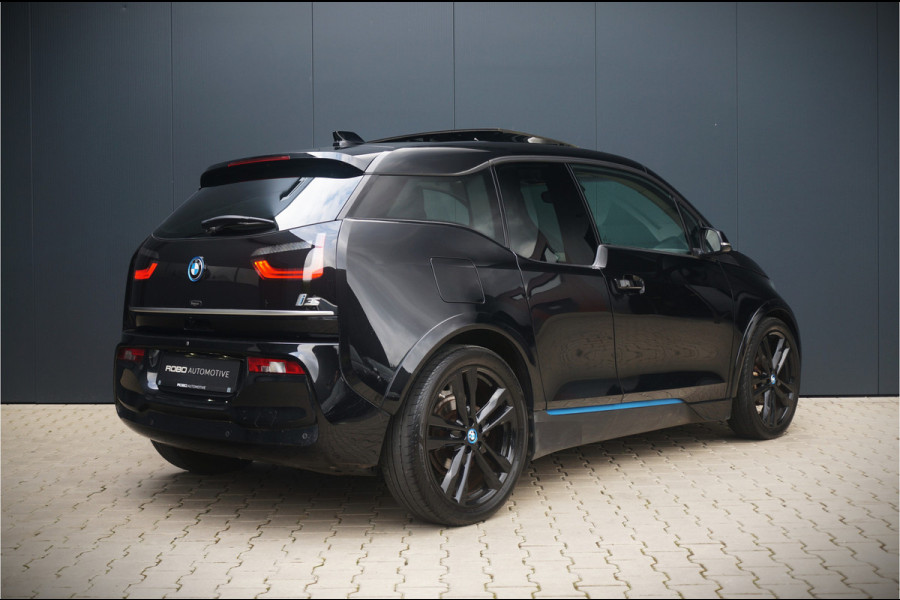 BMW i3 S 120Ah 42 kWh | Panoramadak | Leer | Camera | Keyless | Warmtepomp | Navigatie Prof. | Stoelverwarming | DAB | BTW | NAP | Led | Aut. Airco | Groot Scherm | Dealer Onderhouden |