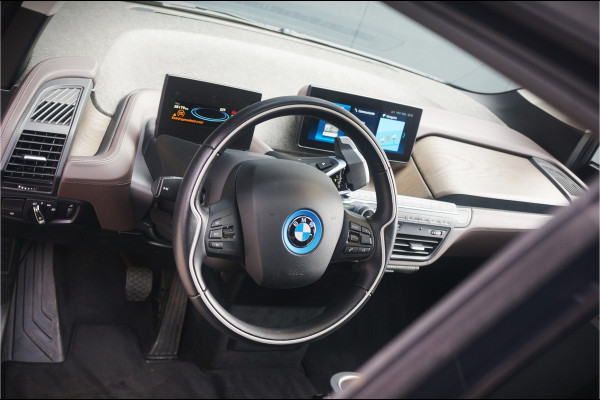 BMW i3 S 120Ah 42 kWh | Panoramadak | Leer | Camera | Keyless | Warmtepomp | Navigatie Prof. | Stoelverwarming | DAB | BTW | NAP | Led | Aut. Airco | Groot Scherm | Dealer Onderhouden |