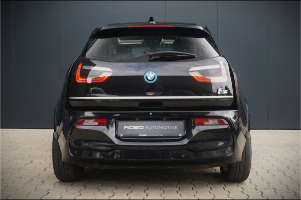 BMW i3 S 120Ah 42 kWh | Panoramadak | Leer | Camera | Keyless | Warmtepomp | Navigatie Prof. | Stoelverwarming | DAB | BTW | NAP | Led | Aut. Airco | Groot Scherm | Dealer Onderhouden |