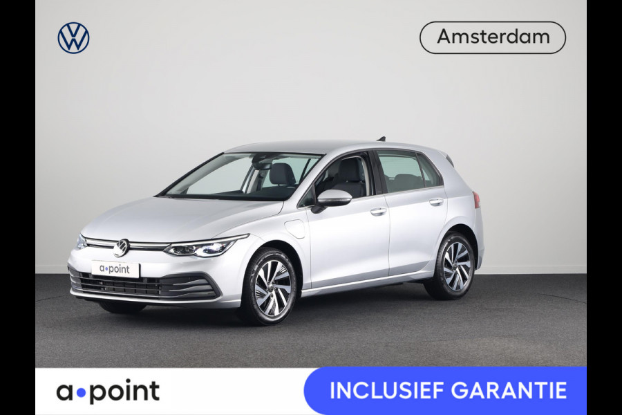 Volkswagen Golf 1.4 eHybrid Style 150 pk Automaat (DSG) | Navigatie | Parkeersensoren | Adaptieve cruise control | Stoelverwarming | LED koplampen |